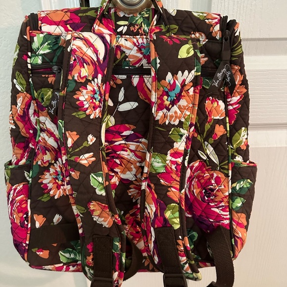 🌺 Vera Bradley Backpack- like new! +FREE GIFT! - Picture 6 of 8